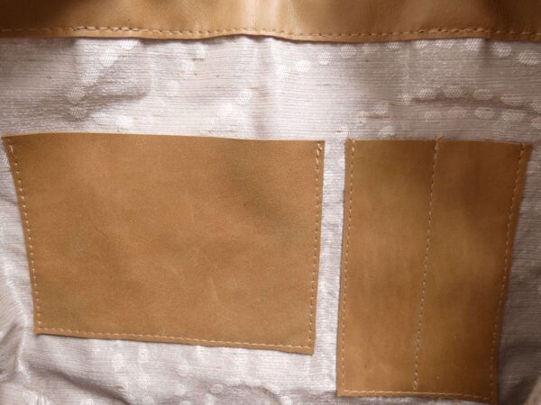 schoudertas sas - licht bruin leer - met 2 open vakjes aan de binnenkant - tas van sas